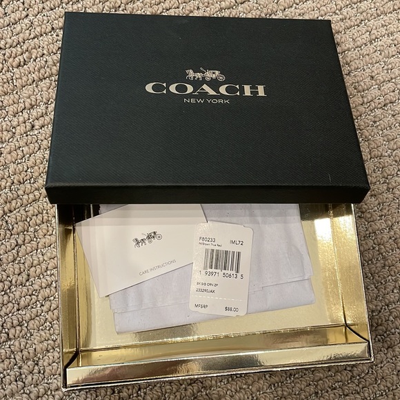 Coach Wristlet NWT and Original Box - Picture 4 of 5